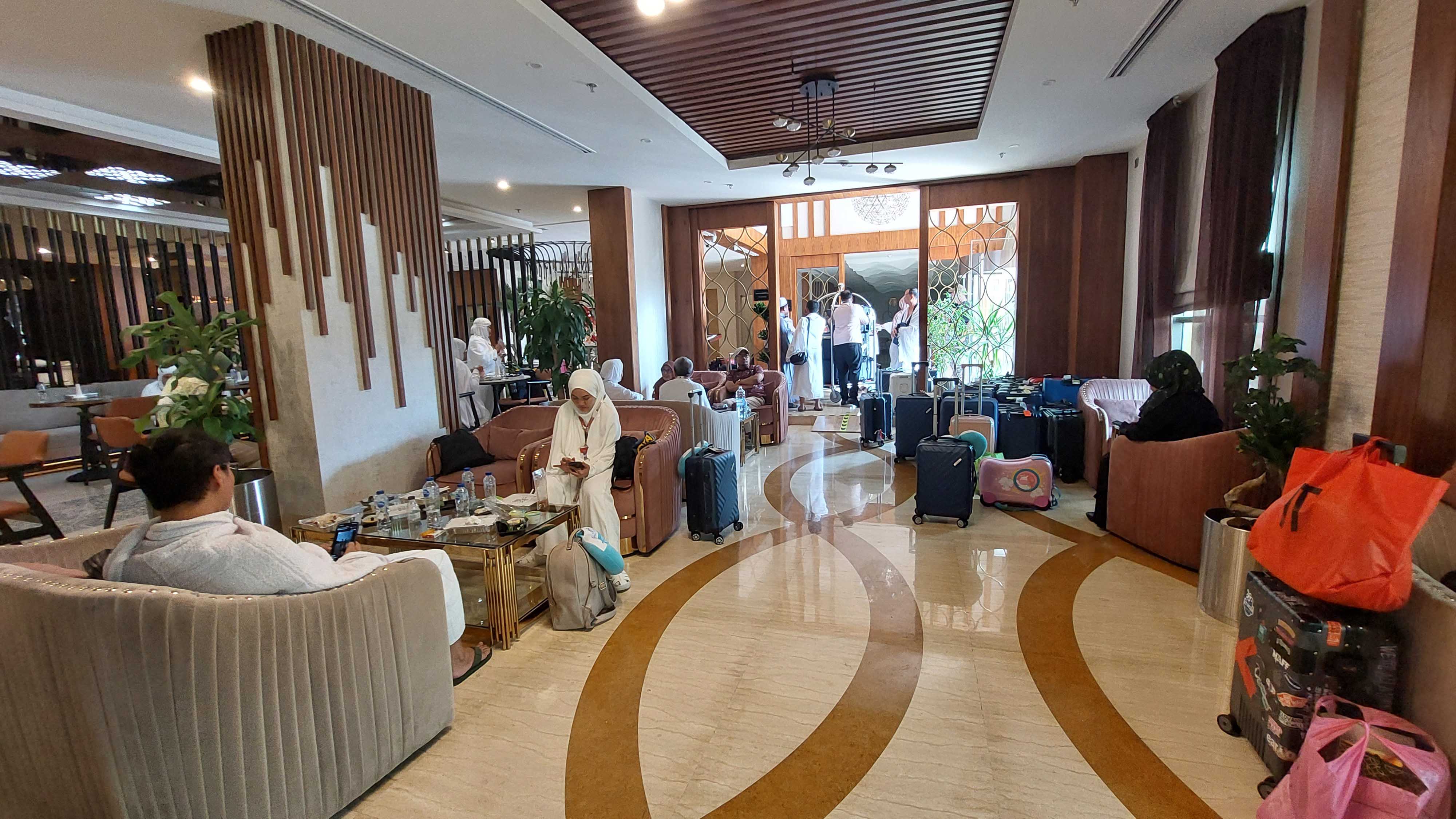 Makadinah Tour & Travel